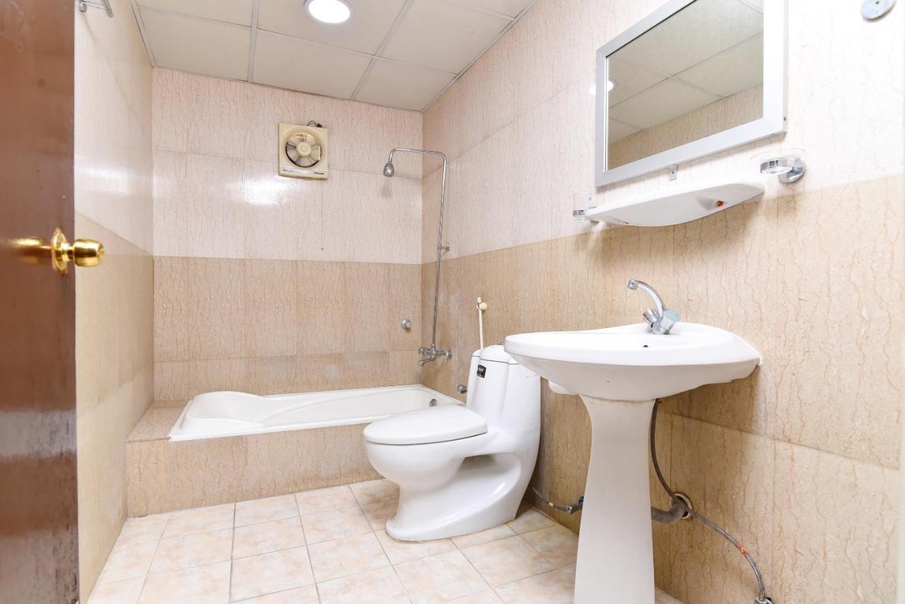 Oyo 416 Bonais Hotel Эль-Хаса Экстерьер фото